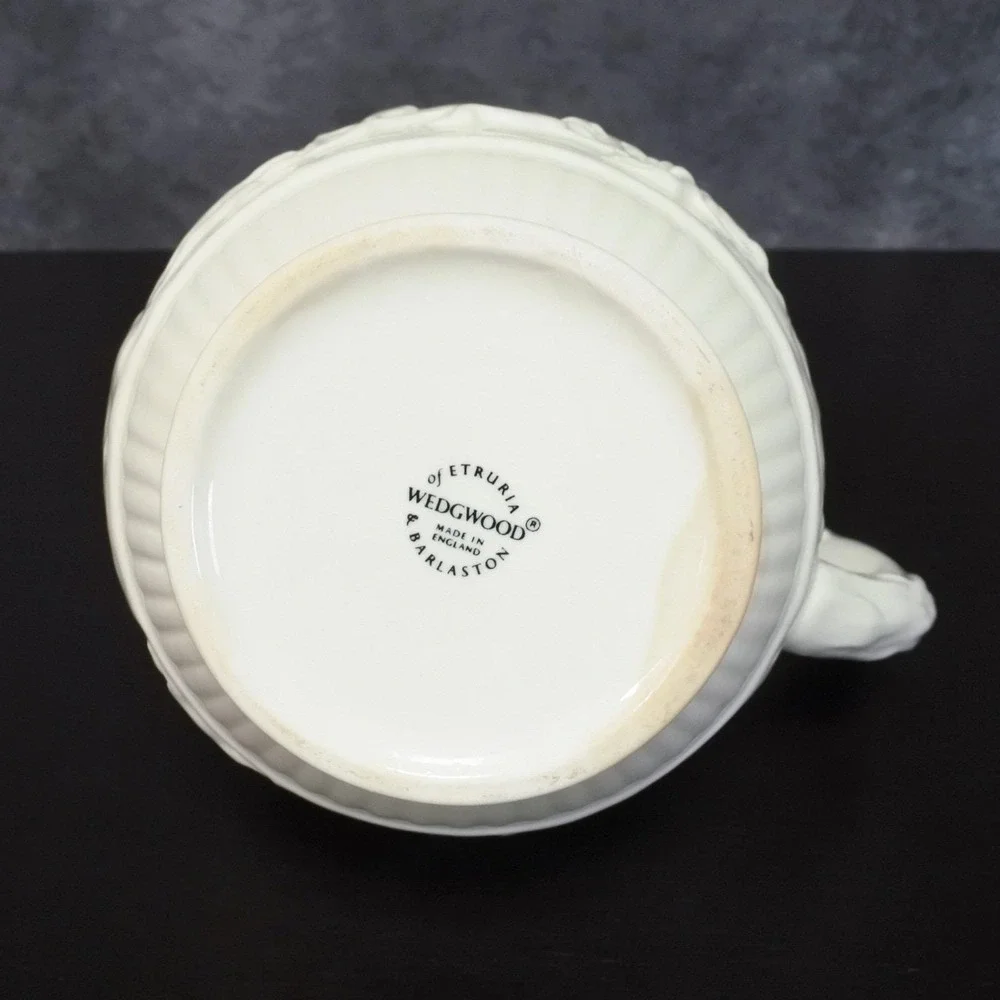 Rare Vintage Wedgwood Etruria & Barlaston Devonshire Off White Bowl Pitcher Set